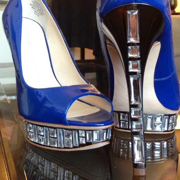 Shoes - Picture 1 of 1